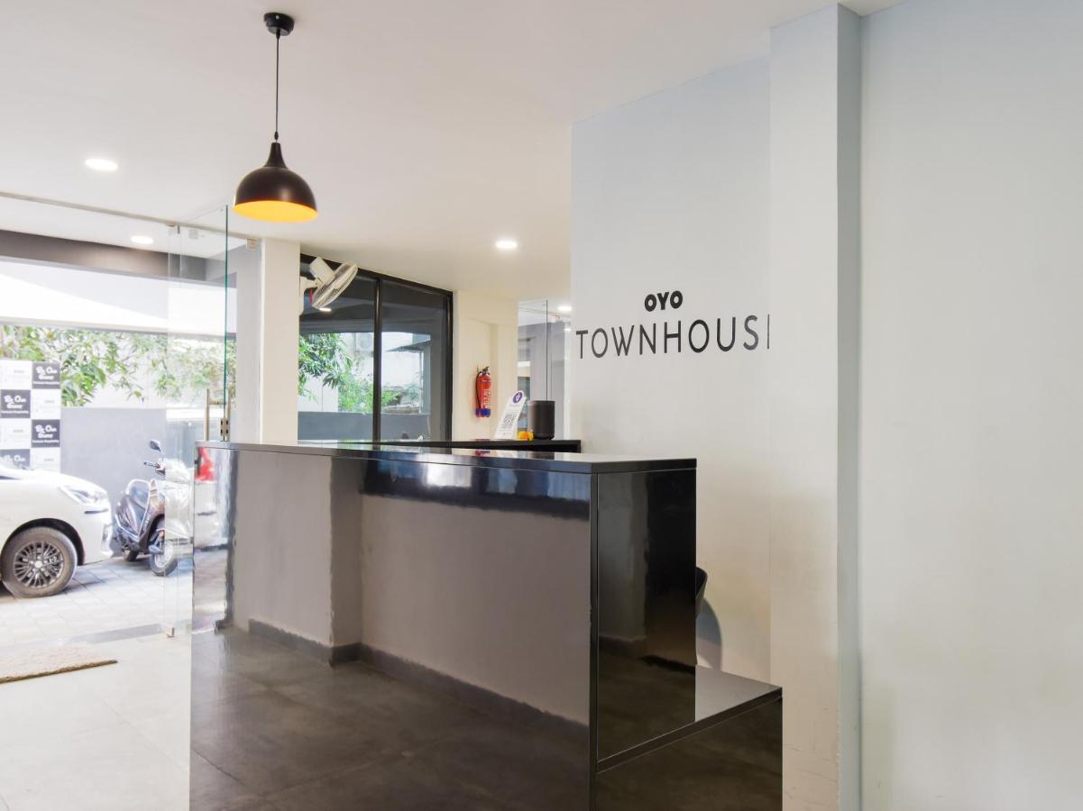Oyo Townhouse 498 Hotel Western Nagpur Extérieur photo
